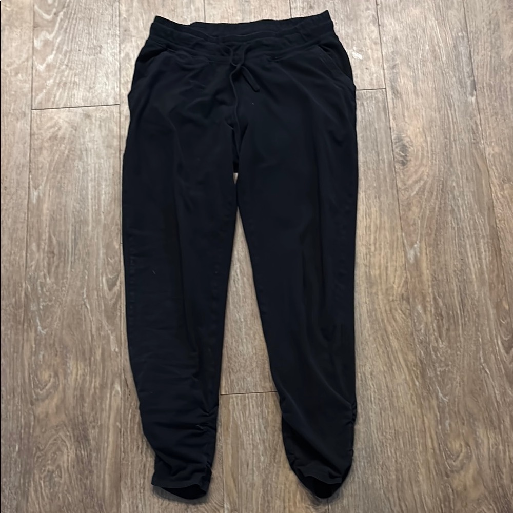 Pact Organic- black joggers